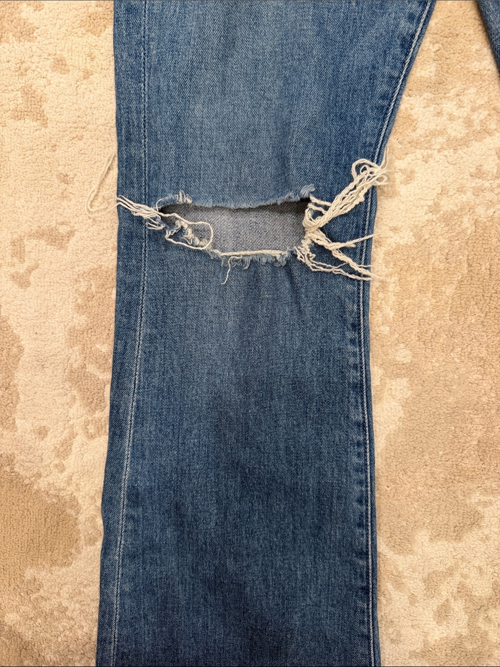 MOTHER the weekender fray jeans size 27 - Picture 3 of 13